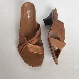 VICI Womens Tan Slip-On Heels Crisscross Mixed Leather Elastic Material Size 10W